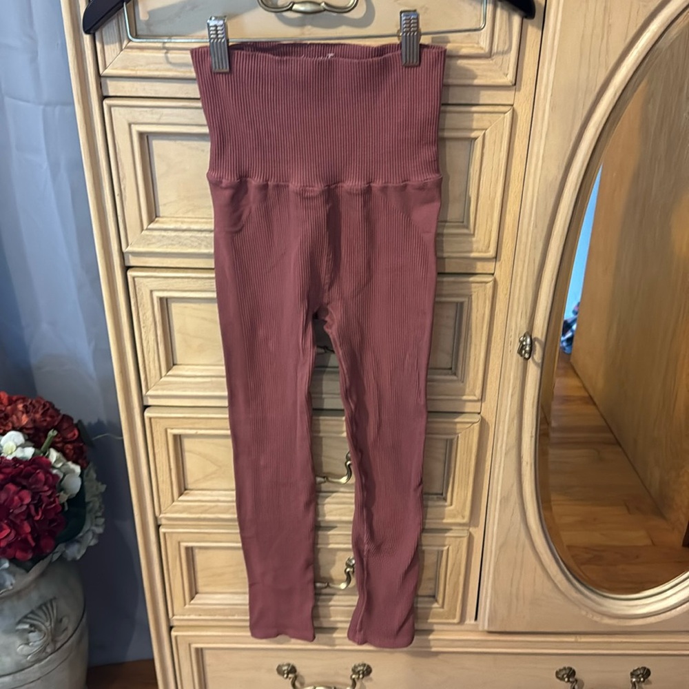 Free People High-Waisted Ribbed Leggings - Rust